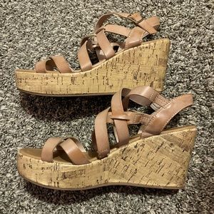 Strappy nude wedges 🤍